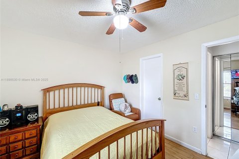 Casa en venta en Miami, Florida, 2 dormitorios, 96.53 m2 № 1949356 - foto 17