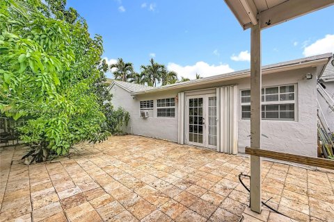 Casa en venta en Miami, Florida, 2 dormitorios, 96.53 m2 № 1949356 - foto 28