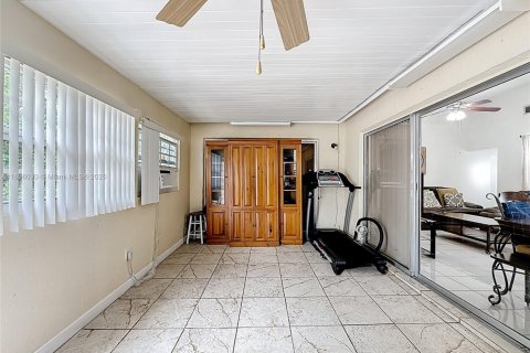 Casa en venta en Miami, Florida, 2 dormitorios, 96.53 m2 № 1949356 - foto 26