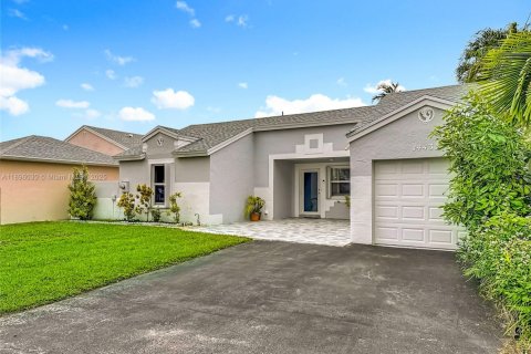 Casa en venta en Miami, Florida, 2 dormitorios, 96.53 m2 № 1949356 - foto 3