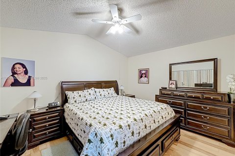 Casa en venta en Miami, Florida, 2 dormitorios, 96.53 m2 № 1949356 - foto 20