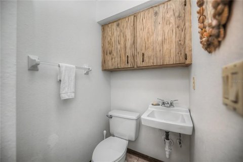House in Punta Gorda, Florida 3 bedrooms, 152.73 sq.m. № 2290987 - photo 28