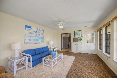 House in Punta Gorda, Florida 3 bedrooms, 152.73 sq.m. № 2290987 - photo 29