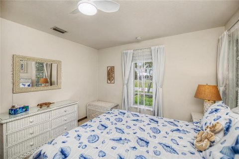 House in Punta Gorda, Florida 3 bedrooms, 152.73 sq.m. № 2290987 - photo 27