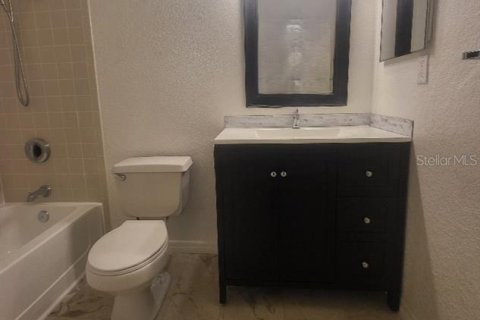 Condo in Saint Petersburg, Florida, 2 bedrooms № 2437176 - photo 7