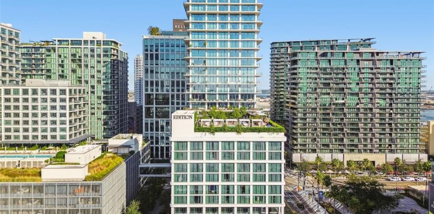 Condo in Tampa, Florida, 2 bedrooms № 2214647