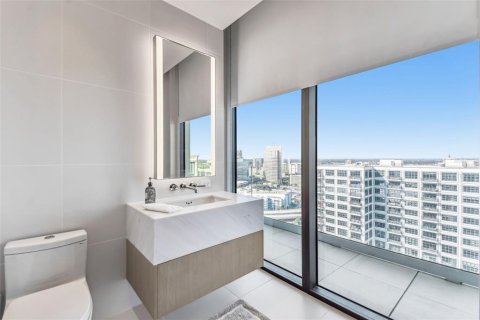 Condo in Tampa, Florida, 2 bedrooms № 2214647 - photo 29