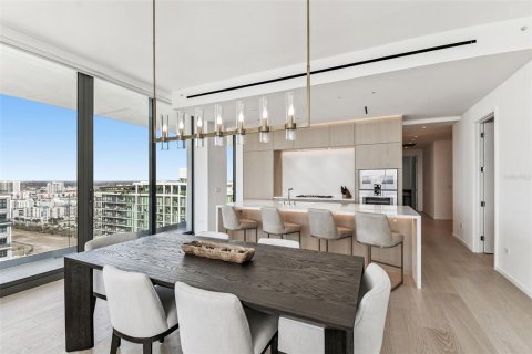 Condo in Tampa, Florida, 2 bedrooms № 2214647 - photo 19