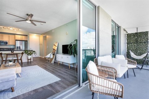 Condominio en venta en Miami, Florida, 1 dormitorio, 64.38 m2 № 2021131 - foto 21