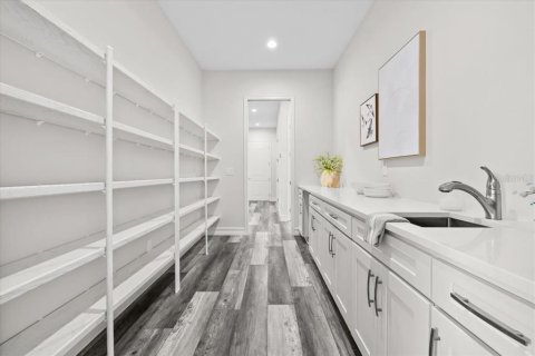 Купить виллу или дом в Бруксвилл, Флорида 7 комнат, 242.1м2, № 2142059 - фото 9