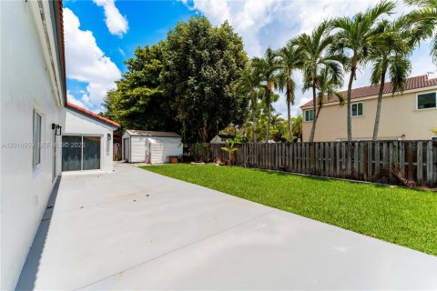 Casa en venta en Miami, Florida, 4 dormitorios, 158.96 m2 № 2254631 - foto 19
