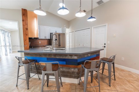 Casa en venta en Miami, Florida, 4 dormitorios, 158.96 m2 № 2254631 - foto 10