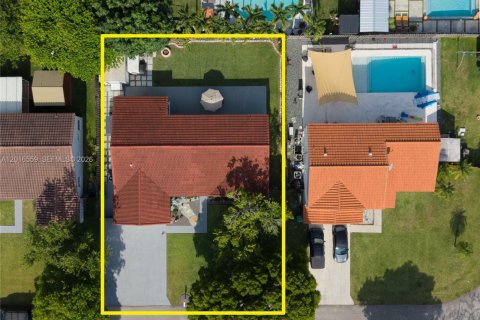 Casa en venta en Miami, Florida, 4 dormitorios, 158.96 m2 № 2254631 - foto 3