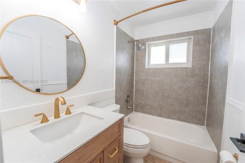 Casa en venta en Miami, Florida, 4 dormitorios, 158.96 m2 № 2254631 - foto 13
