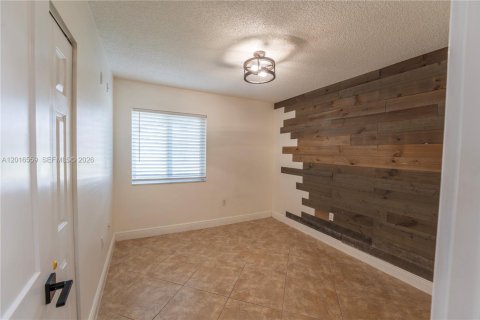 Casa en venta en Miami, Florida, 4 dormitorios, 158.96 m2 № 2254631 - foto 11