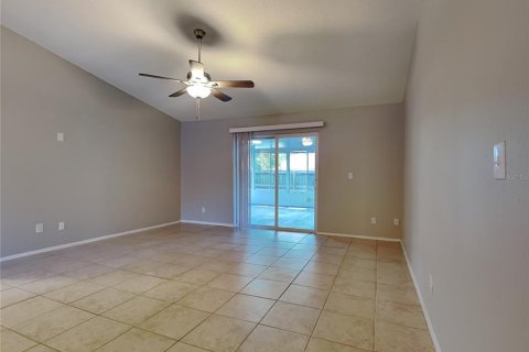 Casa en alquiler en Riverview, Florida, 4 dormitorios, 155.98 m2 № 1913474 - foto 4