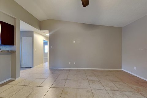 Casa en alquiler en Riverview, Florida, 4 dormitorios, 155.98 m2 № 1913474 - foto 3