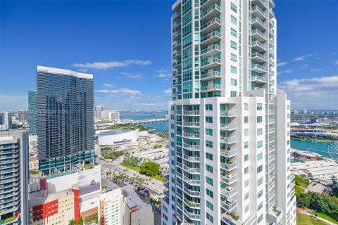 Купить кондоминиум в Майами, Флорида 2 спальни, 111.76м2, № 1947757 - фото 5