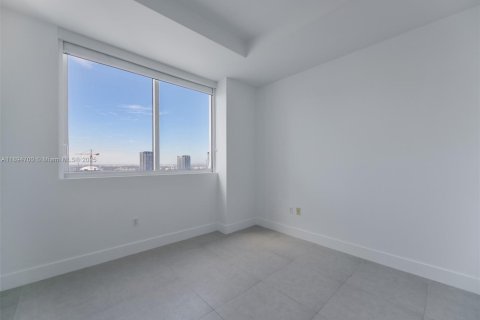 Купить кондоминиум в Майами, Флорида 2 спальни, 111.76м2, № 1947757 - фото 21