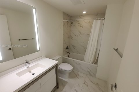 Condo in Sunrise, Florida, 1 bedroom  № 2012025 - photo 8