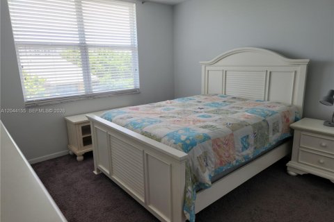 Condo in Pompano Beach, Florida, 2 bedrooms № 2248668 - photo 4