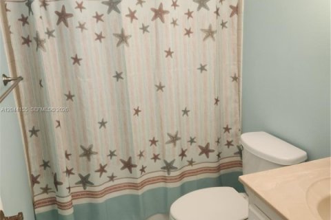 Condo in Pompano Beach, Florida, 2 bedrooms № 2248668 - photo 6