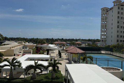 Condo in Aventura, Florida, 3 bedrooms in LANDMARK  № 2194770 - photo 12