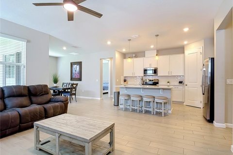 House in Kissimmee, Florida 3 bedrooms, 158.31 sq.m. № 2348221 - photo 3