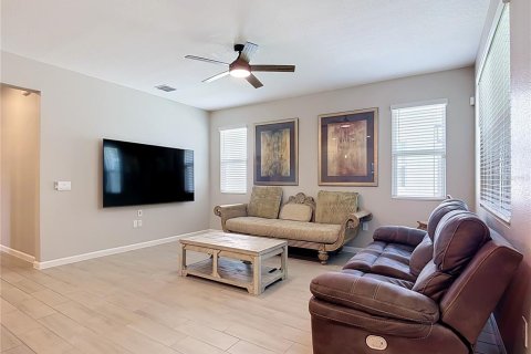 House in Kissimmee, Florida 3 bedrooms, 158.31 sq.m. № 2348221 - photo 19