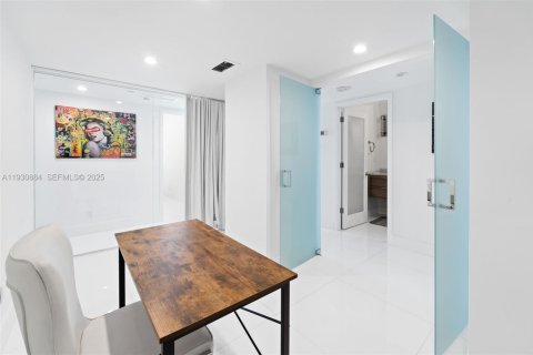 Copropriété à louer à Miami Beach, Floride: 3 chambres, 135.17 m2 № 1989536 - photo 16