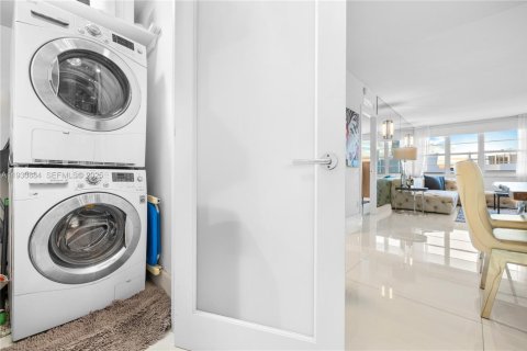 Copropriété à louer à Miami Beach, Floride: 3 chambres, 135.17 m2 № 1989536 - photo 19