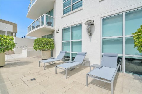Condominio en venta en Fort Lauderdale, Florida, 2 dormitorios, 133.78 m2 № 2089987 - foto 17