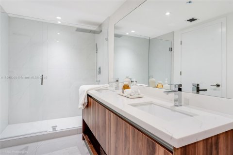 Condo in Bay Harbor Islands, Florida, 3 bedrooms  № 1047415 - photo 20