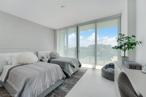 Condo in Bay Harbor Islands, Florida, 3 bedrooms  № 1047415 - photo 27
