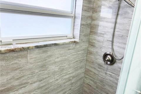 House in Tamarac, Florida 3 bedrooms, 105.63 sq.m. № 2044408 - photo 27