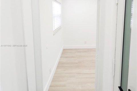 House in Tamarac, Florida 3 bedrooms, 105.63 sq.m. № 2044408 - photo 14