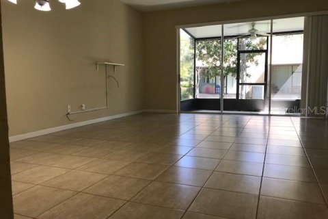 Adosado en alquiler en Orlando, Florida, 3 dormitorios, 156.26 m2 № 1871023 - foto 2