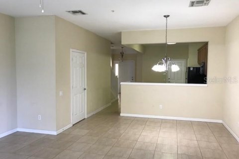 Adosado en alquiler en Orlando, Florida, 3 dormitorios, 156.26 m2 № 1871023 - foto 3