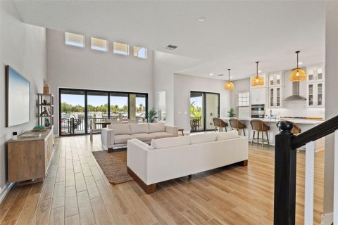 House in Ruskin, Florida 4 bedrooms, 326.74 sq.m. № 1884801 - photo 7