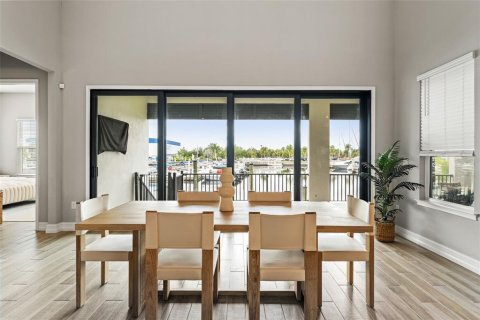 House in Ruskin, Florida 4 bedrooms, 326.74 sq.m. № 1884801 - photo 19