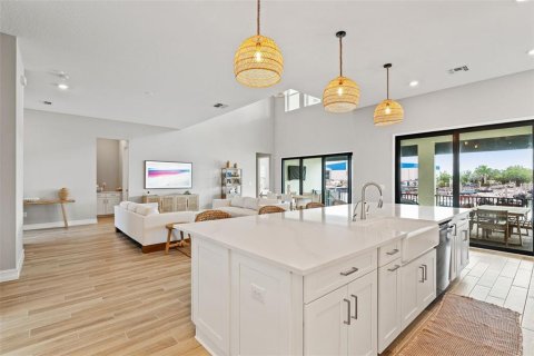 House in Ruskin, Florida 4 bedrooms, 326.74 sq.m. № 1884801 - photo 13