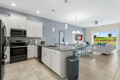 Condo in Davenport, Florida, 2 bedrooms  № 1105667 - photo 4