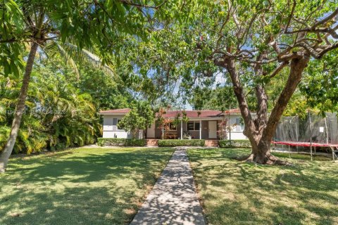 Propiedad comercial en venta en Biscayne Park, Florida, 157 m2 № 2001676 - foto 3