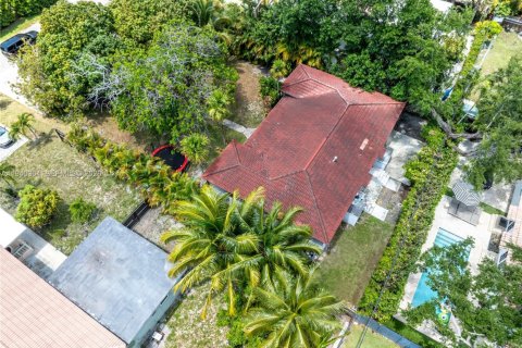 Propiedad comercial en venta en Biscayne Park, Florida, 157 m2 № 2001676 - foto 7