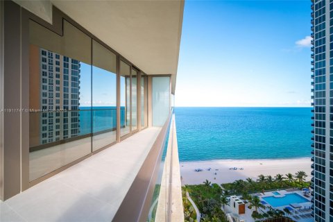 Condo in Sunny Isles Beach, Florida, 2 bedrooms № 2082292 - photo 5