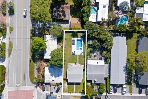 Villa ou maison à louer à Wilton Manors, Floride: 2 chambres, 83.24 m2 № 1973465 - photo 30