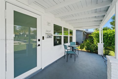Villa ou maison à louer à Wilton Manors, Floride: 2 chambres, 83.24 m2 № 1973465 - photo 21