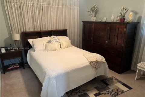 Casa en venta en Miami Lakes, Florida, 3 dormitorios, 193.42 m2 № 1968547 - foto 13