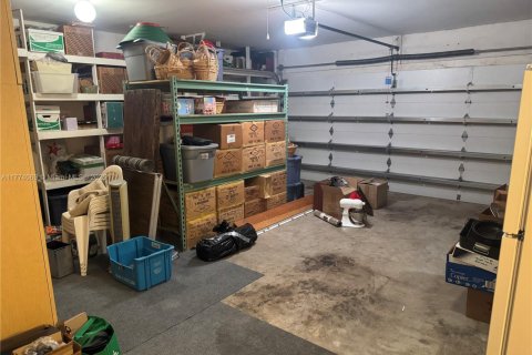 Casa en venta en Miami Lakes, Florida, 3 dormitorios, 193.42 m2 № 1968547 - foto 5