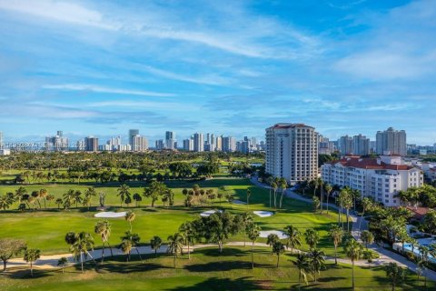 Кондоминиум с 2 спальнями в Авентура, Флорида № 2011009